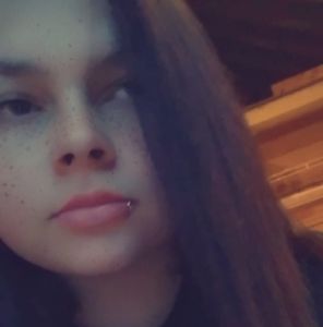 Meet your Posher, Danielle